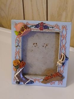 Resin picture frame