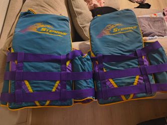 Sterns Adult XL life jackets -2