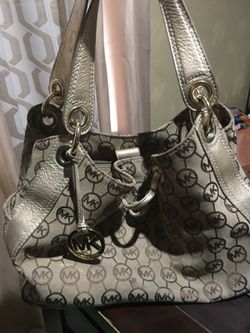 MK PURSE