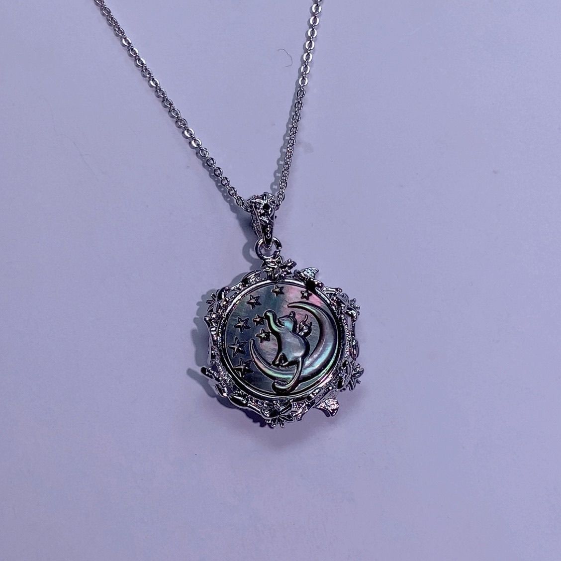 Kitten pendant