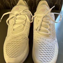 Nike 270 Women’s Shoes Size 7