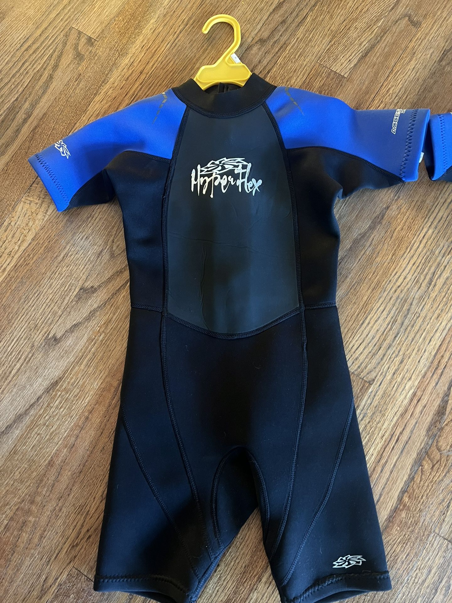Kids Wetsuit Size 8