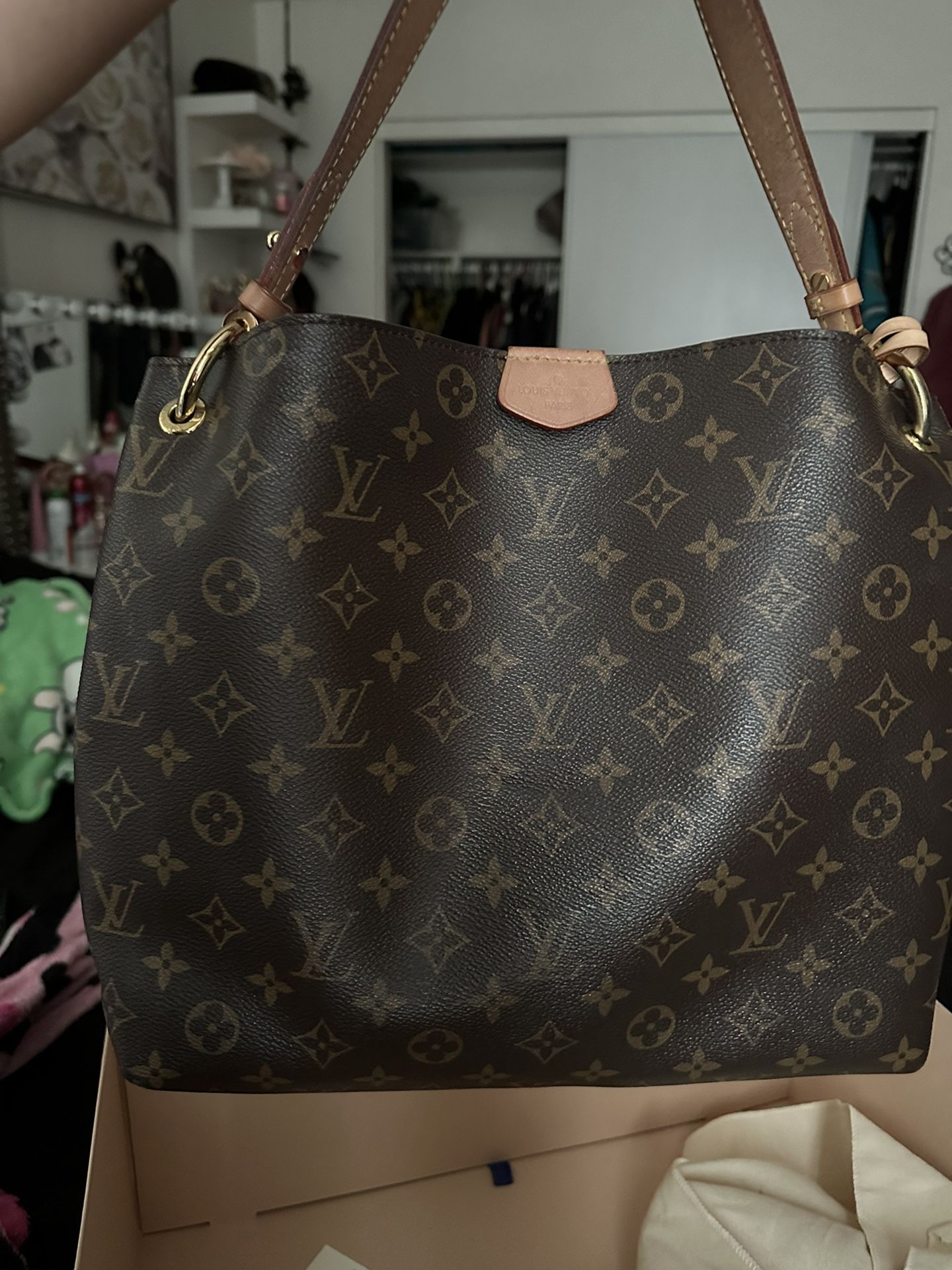 Louis Vuitton 