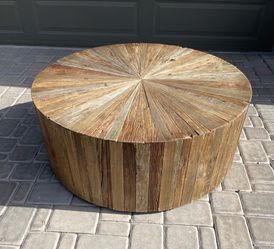 Gabby Cyrano Recycled Elm Round Coffee Table (Natural)