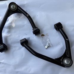 07-18 Chevy Silverado 1500 / GMC Sierra 1500 2 in. -4 in. Lift Front Upper Control Arms - Black