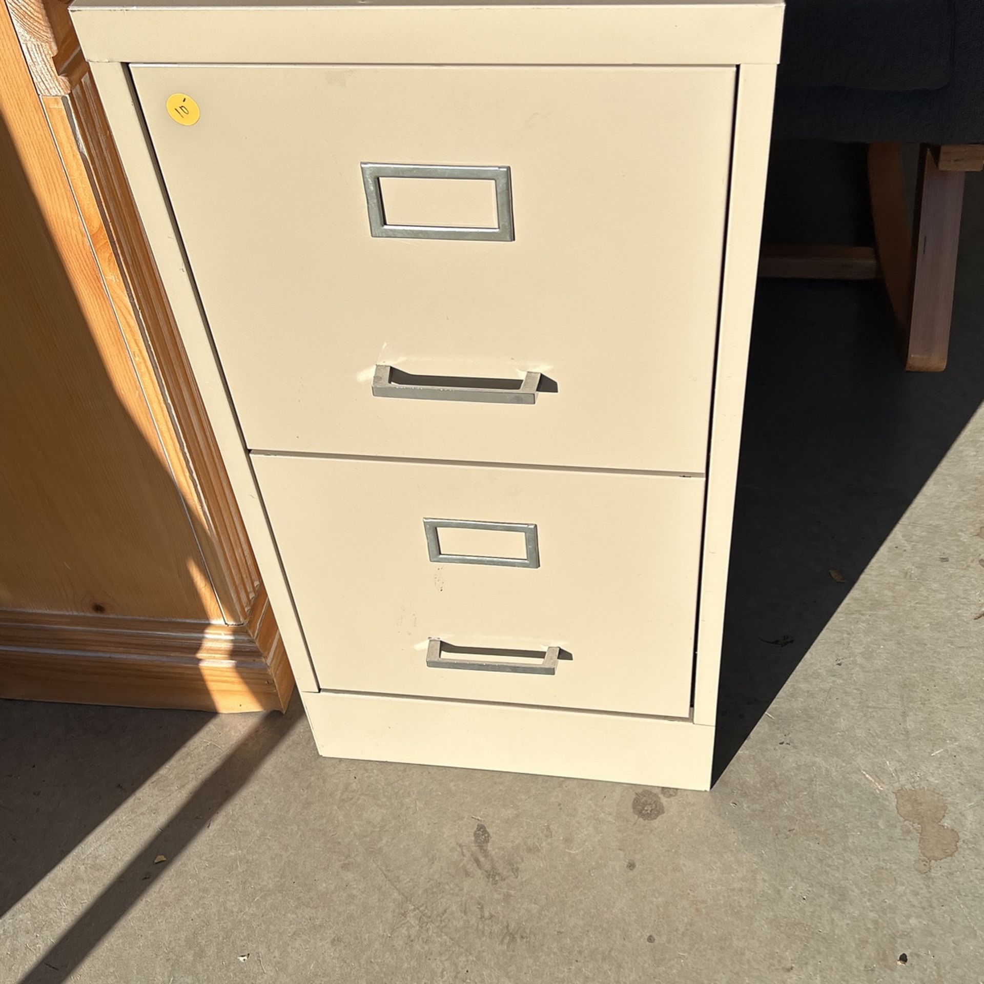 FREE. Filing Cabinet for Sale in Morgan Hill, CA - OfferUp