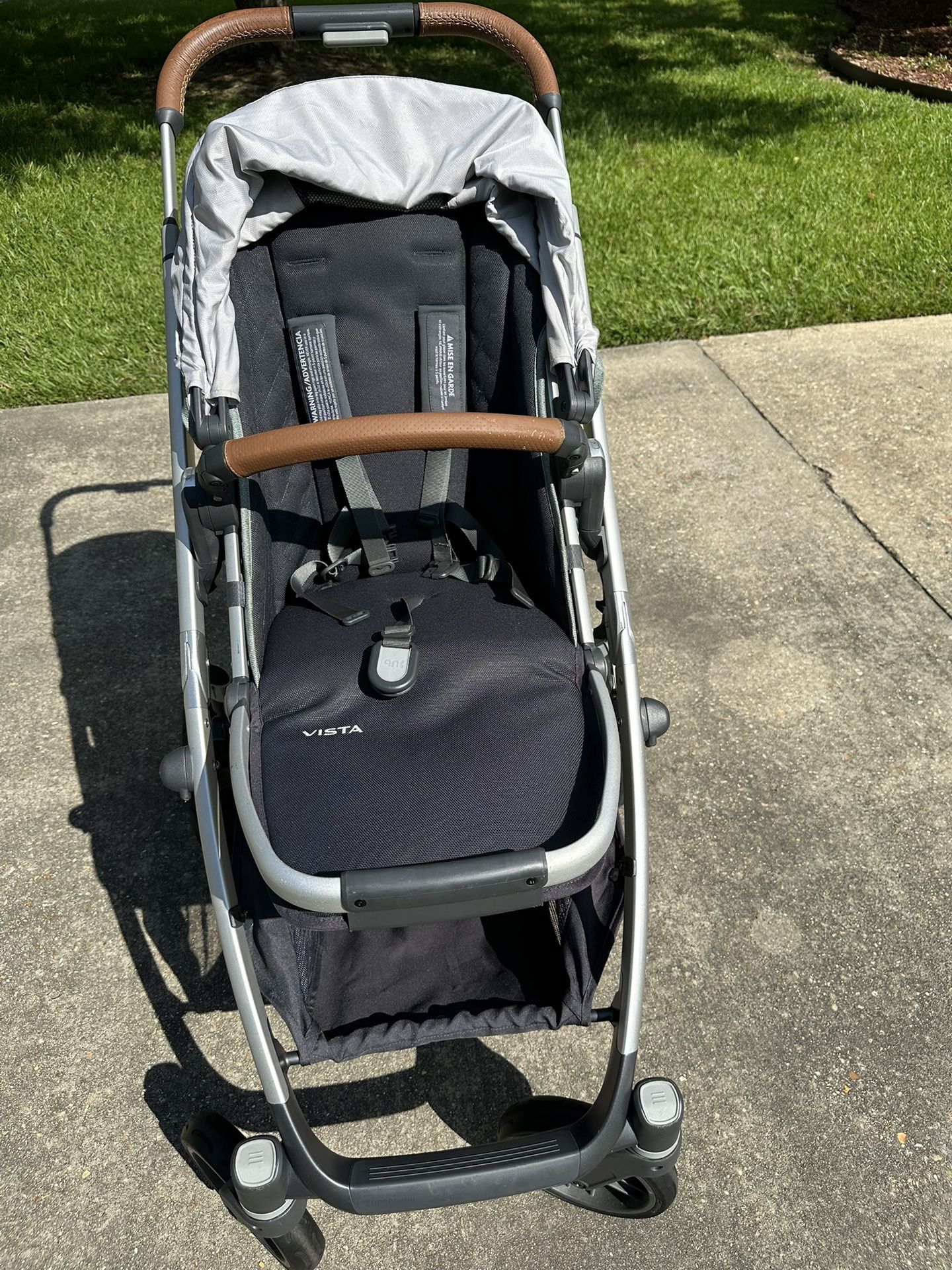 UPPAbaby “Vista” Stroller with Car Seat and Base Along with Bassinet Accessories