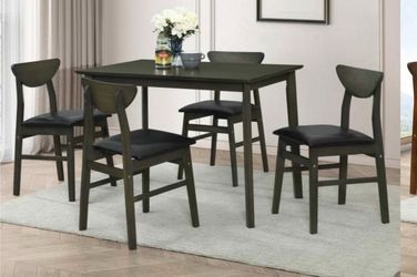 Scandinavian solid wood dinette