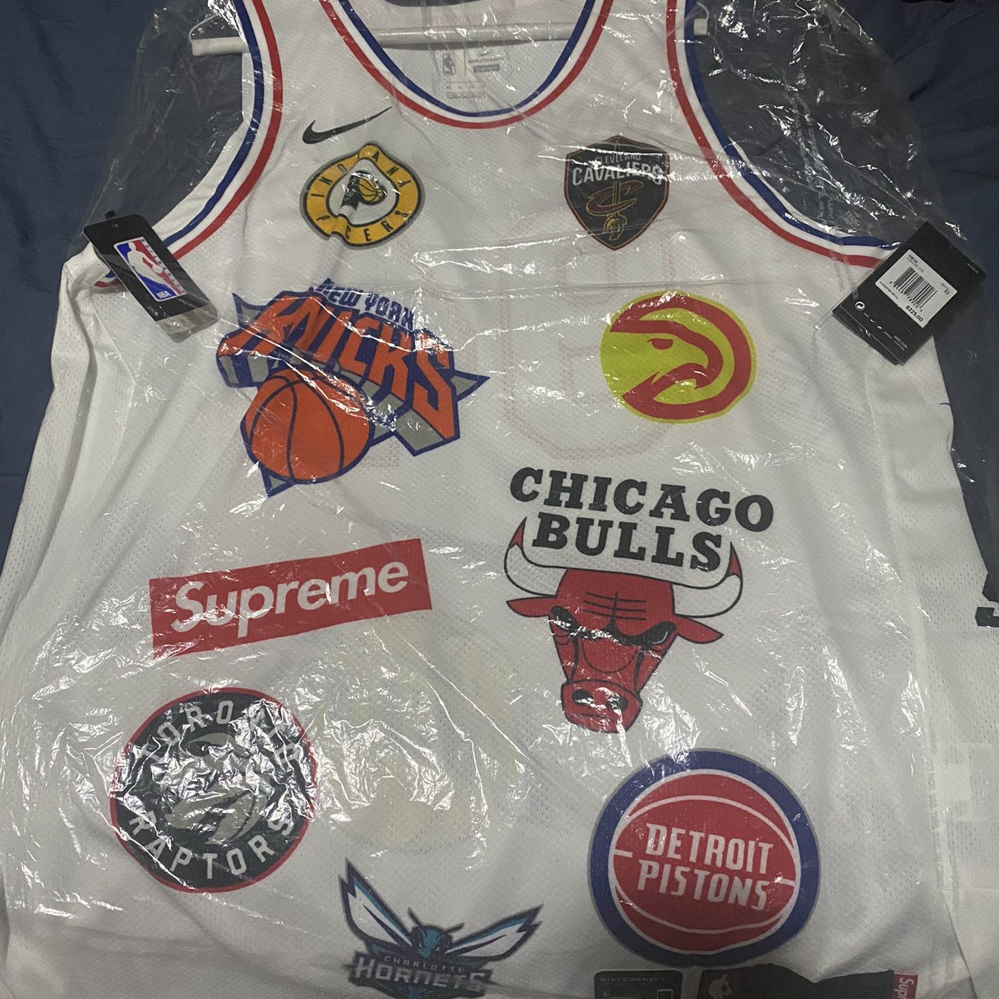 Supreme x Nike NBA Teams Authentic Jersey White SS18 NWT Sz 52 for Sale in  San Diego, CA - OfferUp