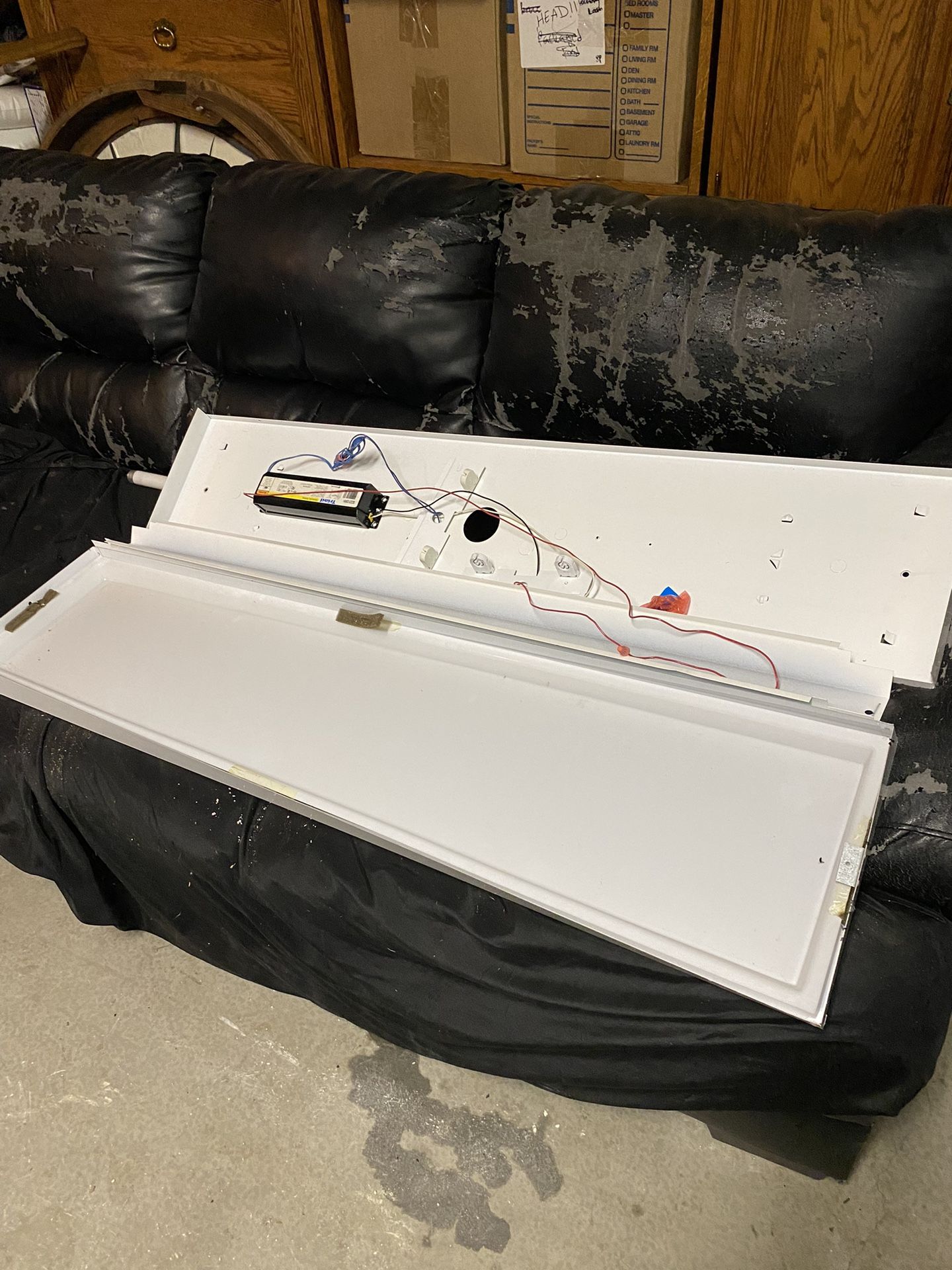 Free Linear Light Not Working for Sale in Lake Elsinore, CA OfferUp