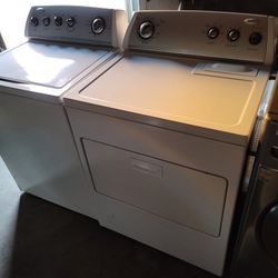 Whirlpool Top Load Washer With Agitator And Gas Dryer Set