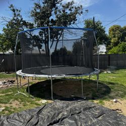 Trampoline Dog Kennel, Big Tent Frame