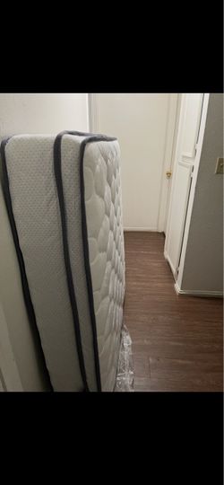Full size mattress