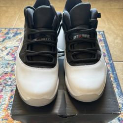 Jordan 11 Retro Low Reverse Concorde  