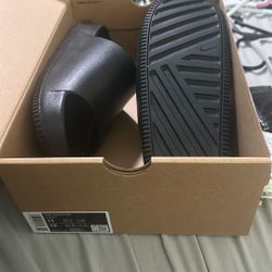 Nike calm Black Slide