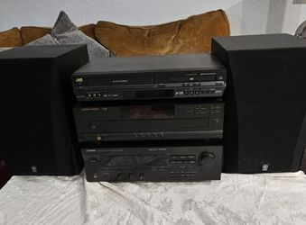 2 bose speaker 2 yamaha speakers  free sterio system
