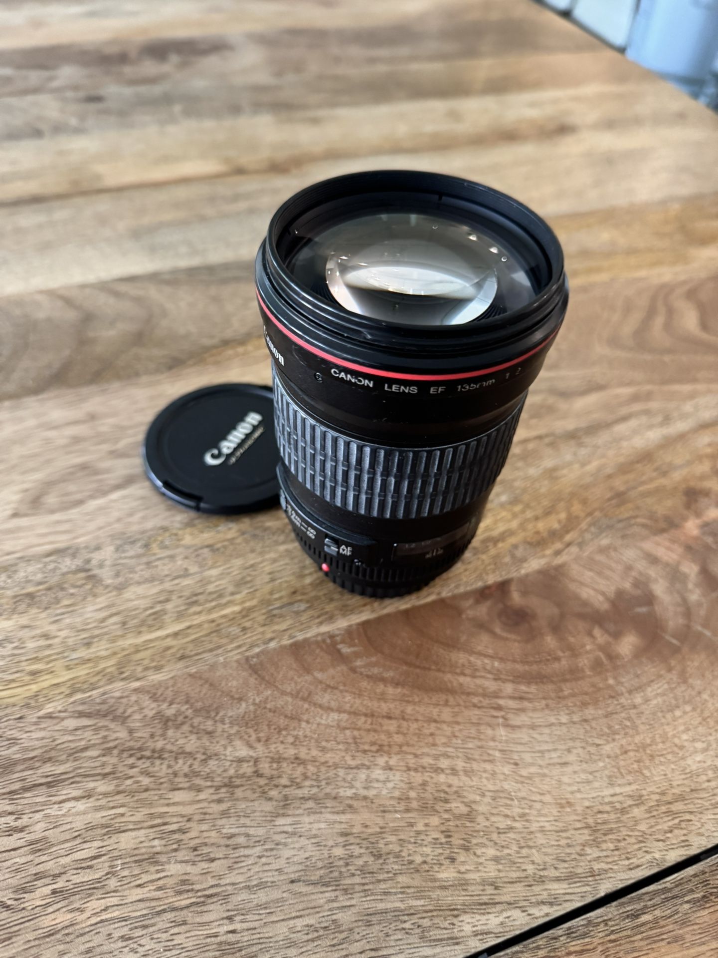 Canon EF 135mm f/2 L Series USM Ultrasonic Telephoto Lens