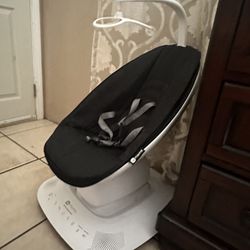 4 Moms MamaRoo Baby Swing