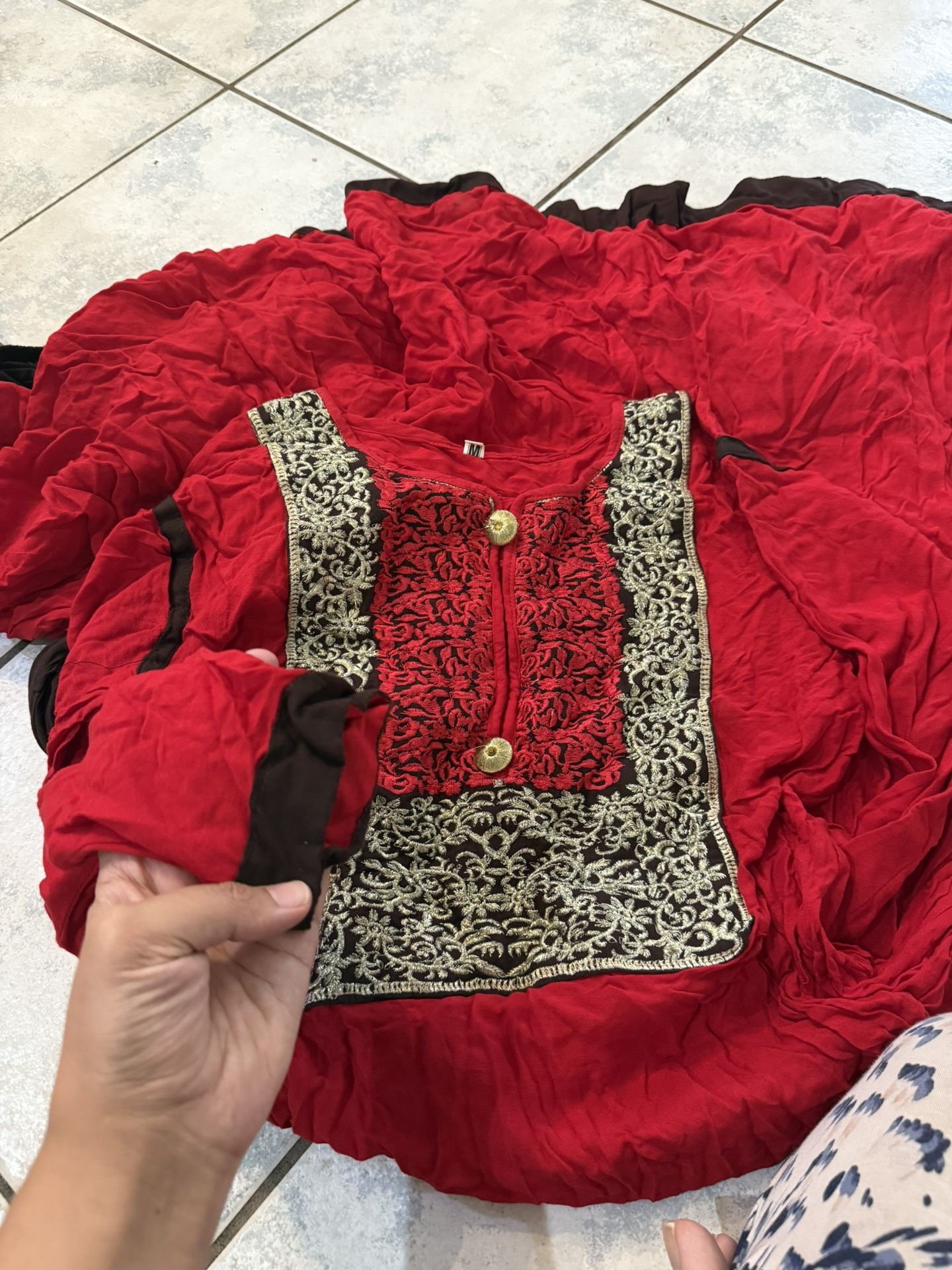 Beautiful 2 Piece Pakistani Style Clothes