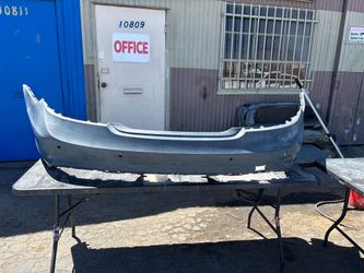 2012-2014 MERCEDES CLS550 CLS W218 REAR BUMPER COVER WITH SENSOR OEM A(contact info removed)