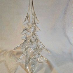 Crystal Christmas Tree figurine 24% Lead Crystal 9.5" Tall Excellent Vintage Condition No Chips Or Cracks The product is a Crystal Christmas Tree figu