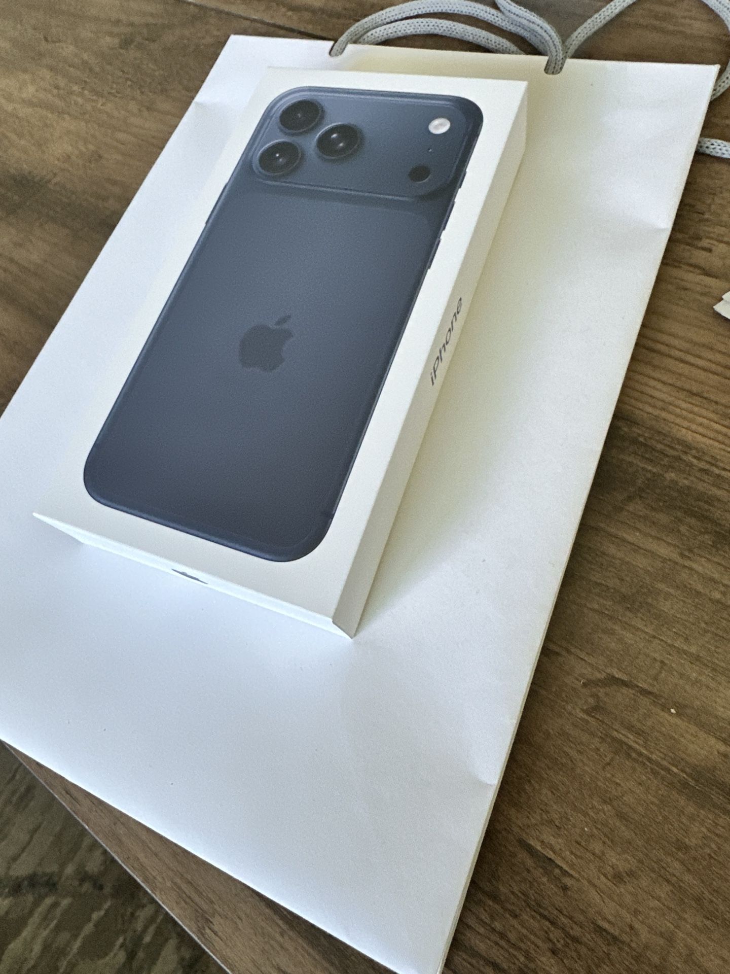 Unlocked iPhone 17 Pro Max