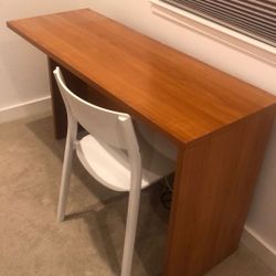 Desk And Chair 