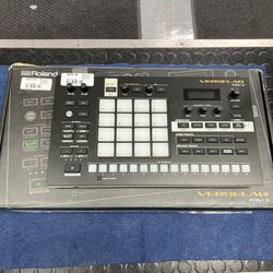 Roland VERSELAB MV-1 Music Workstation 