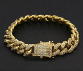 New 18 k yellow gold Cuban link bracelet