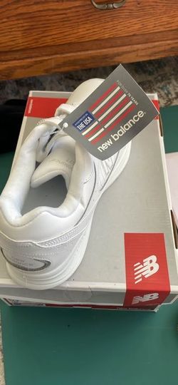 New Balance MW577VW White Walking Shoes 13 D Regular width loop and strap closure Velcro