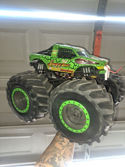 New Bright 1:10 RC Snake Bite Monster Truck Body - Untested / Parts Only