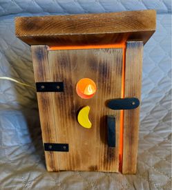 Wood outhouse nightlight/lamp