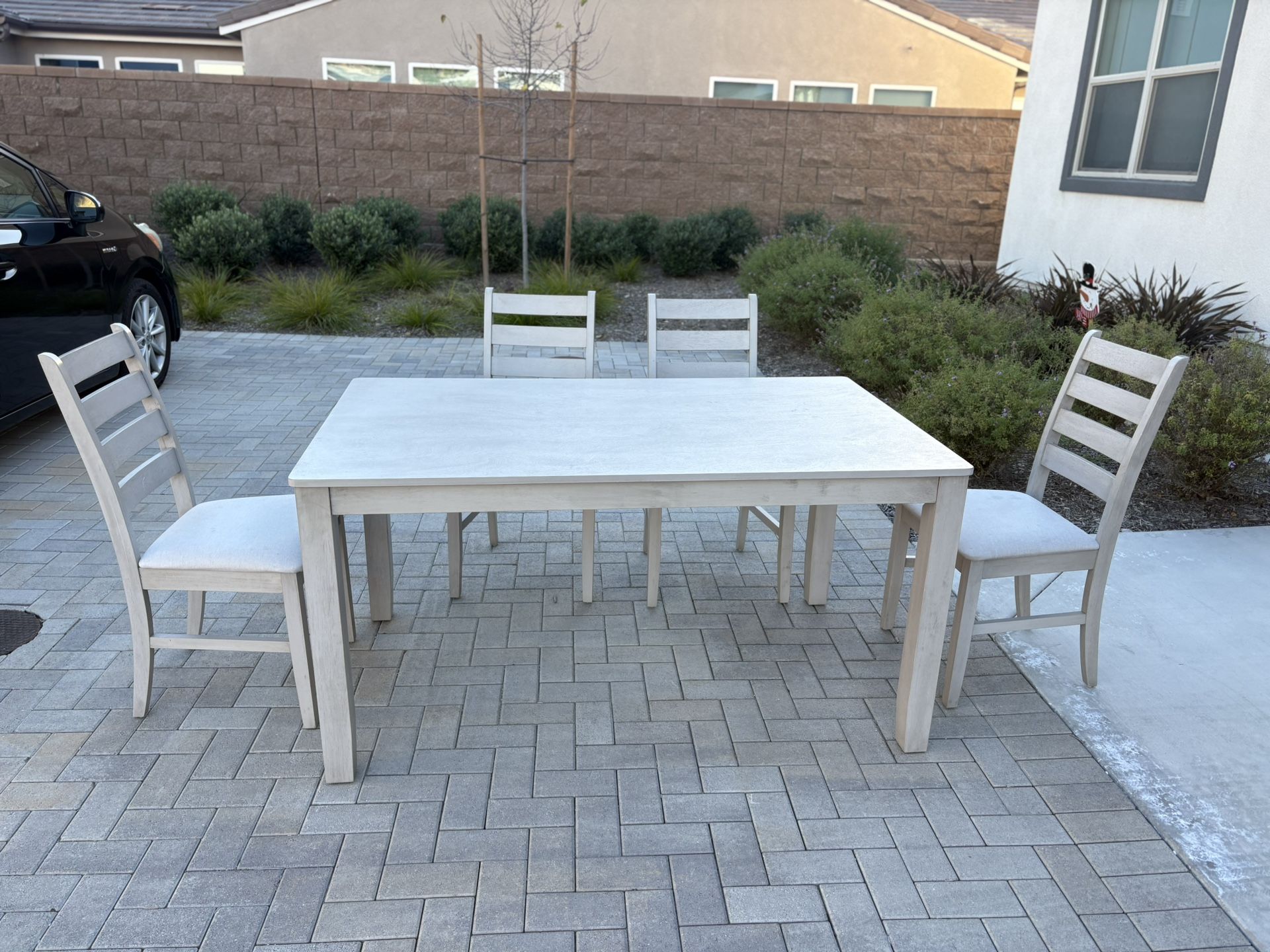 Alamo Gray Wood Dining Set - Table And 4 Chairs