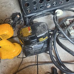 Dewalt Battery Charger