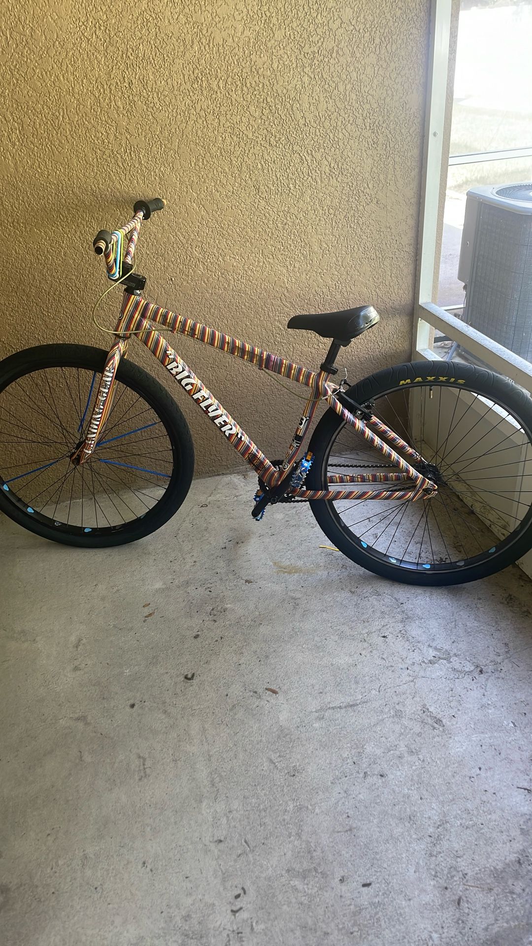 striped fusion se bike 29 inch maxxis tires (NOT FREE THROW A PRICE)