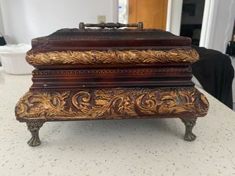 Jewelry box