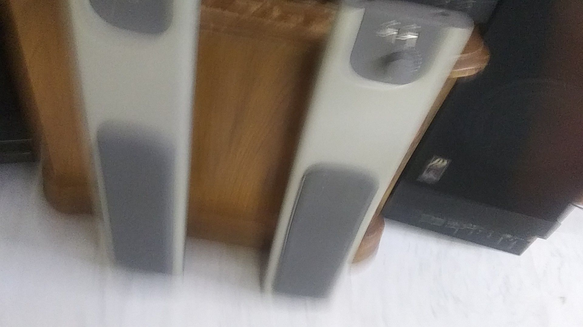 SMART SPEAKERS W\T WALL MOUNTS INCLIDED!
