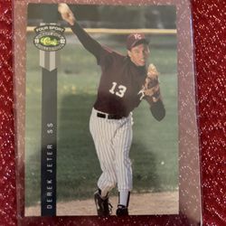 ( DEREK JETER) vintage baseball card with crease down the middle 
