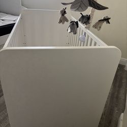 Baby Crib Like New 