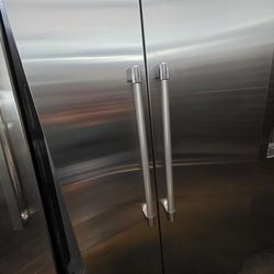 42" THERMADOR BUILT IN STAINLESS STEEL REFRIGERATOR