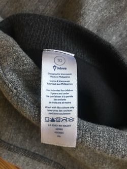 Ivivva grey tunic for girls w/ shirt sleeves and hood, sz.10