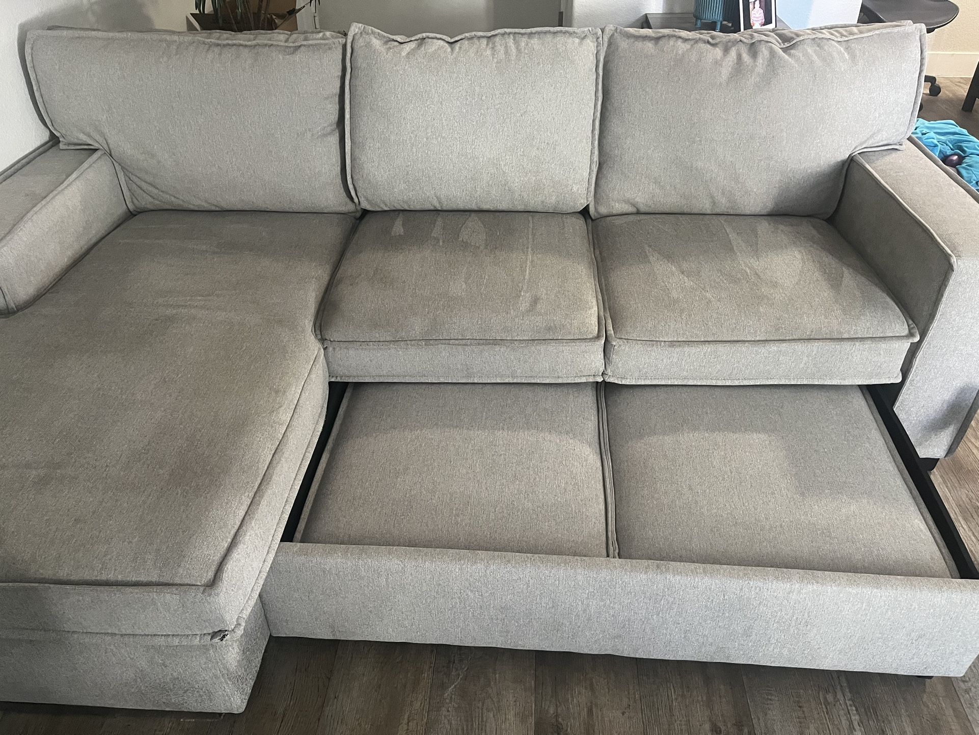 Sofa With Pullout