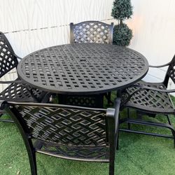 5pc Like new Darlee Nassau Outdoor Patio Dining Table Set