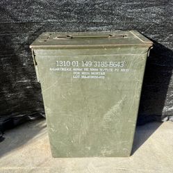 Vintage Metal Military Ammo Can/Box  