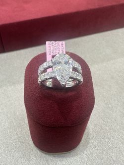 14kt Wg 3.03ct Center 2.32ct Side VVS2-E Lab Grown Diamond Ring With Band