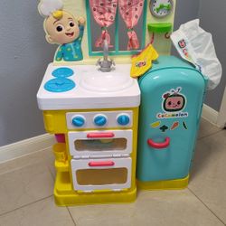 Cocomelon Small Kitchen Toy Set