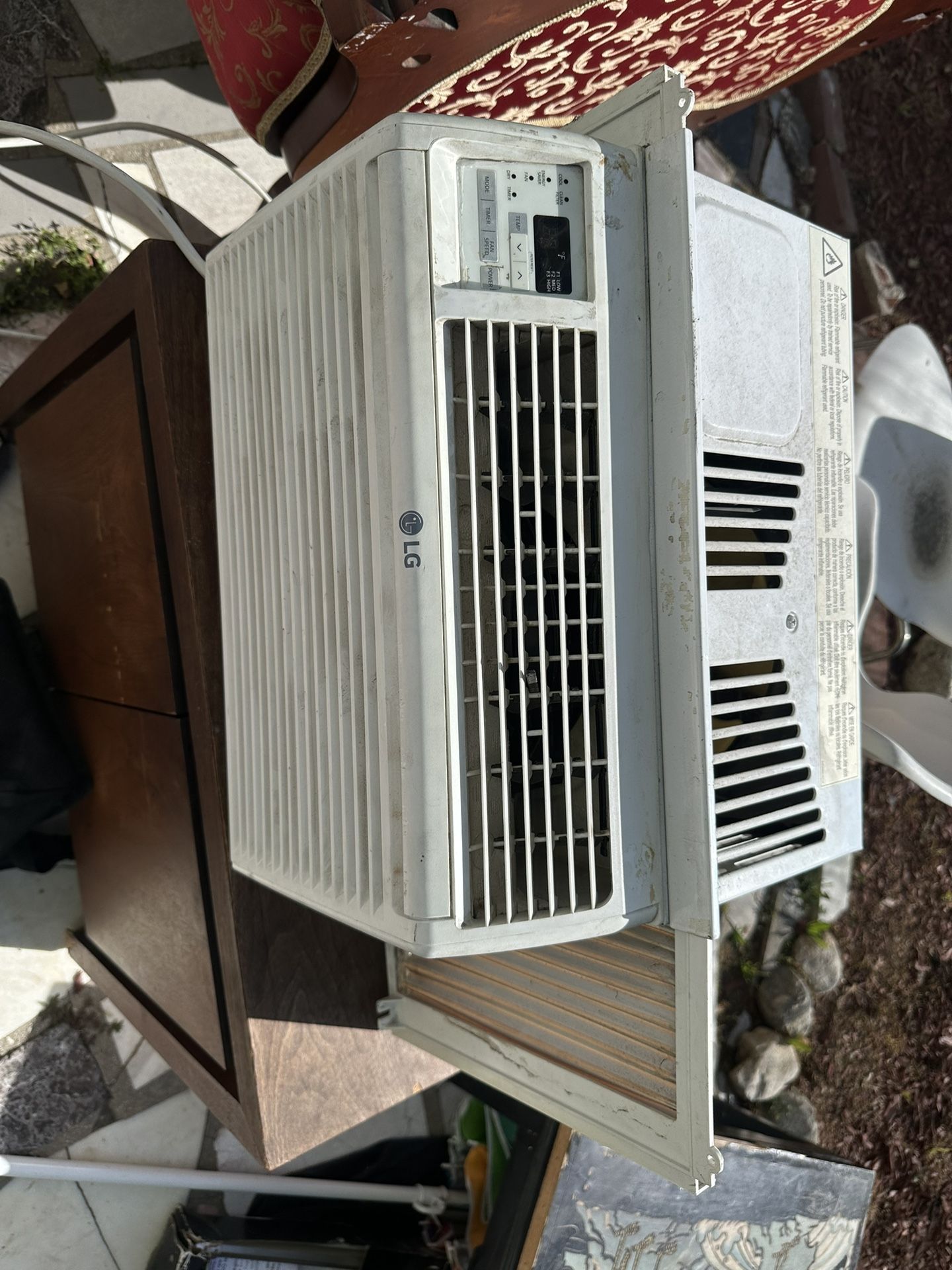 lg ac unit - works just needs a wipedown