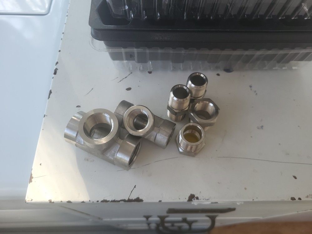 Stainless Steel Pipe Connectors (Bulk 6 Peices)