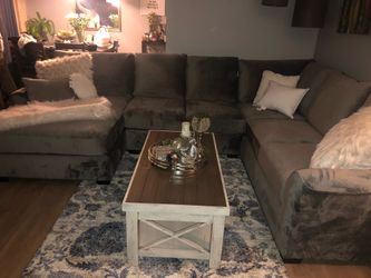 Large Charcoal Gray Sectional Sofa – Excellent Condition