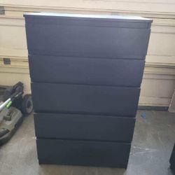 Brown 5 drawer dresser